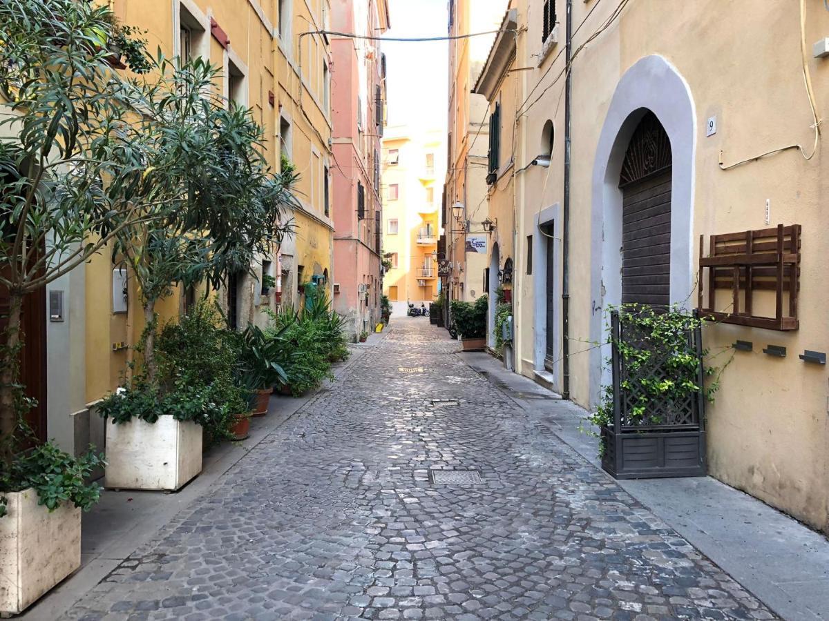 Apartamento The House Of The Poet Civitavecchia Exterior foto